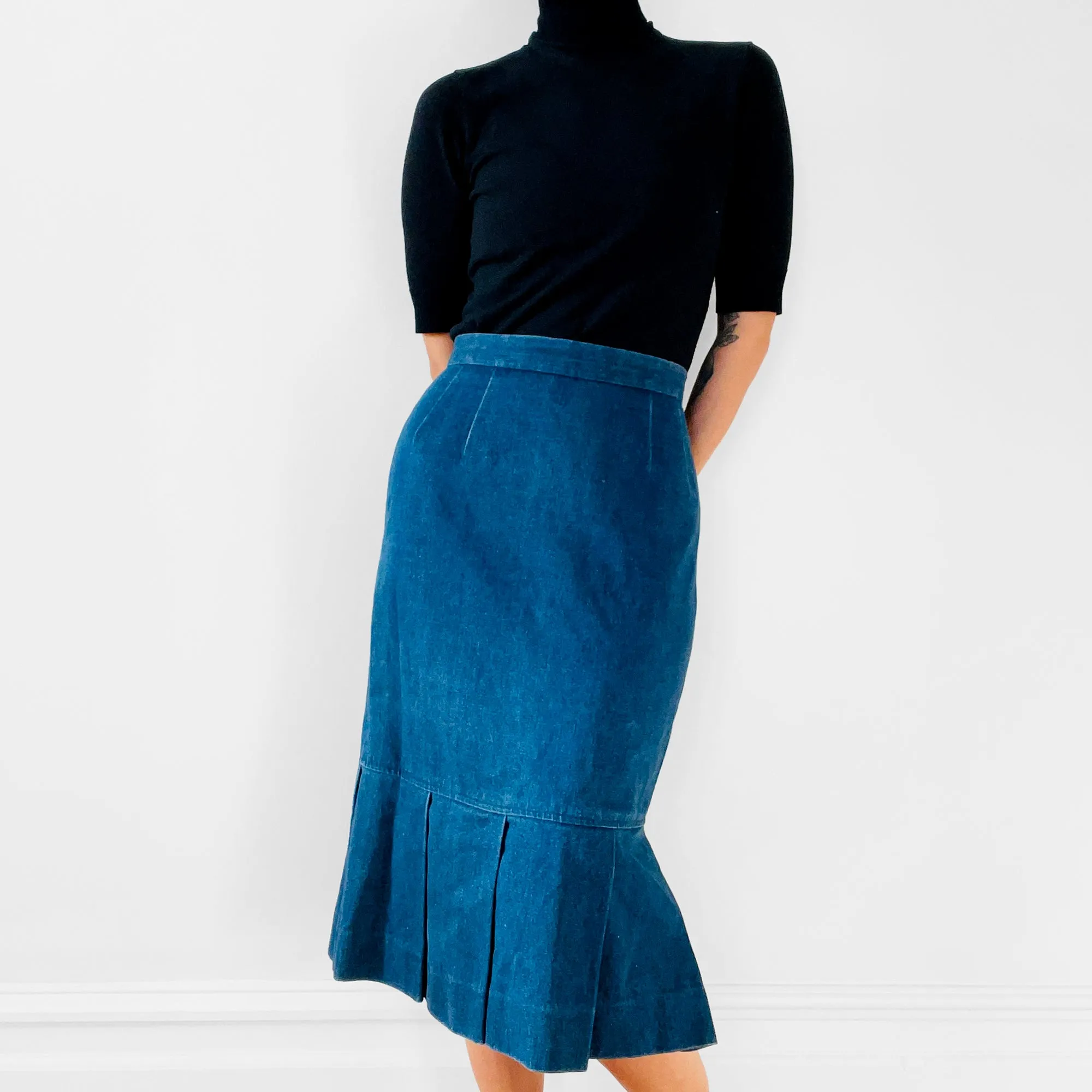 1990s Dark-Denim Soft Chambray Pleated Skirt