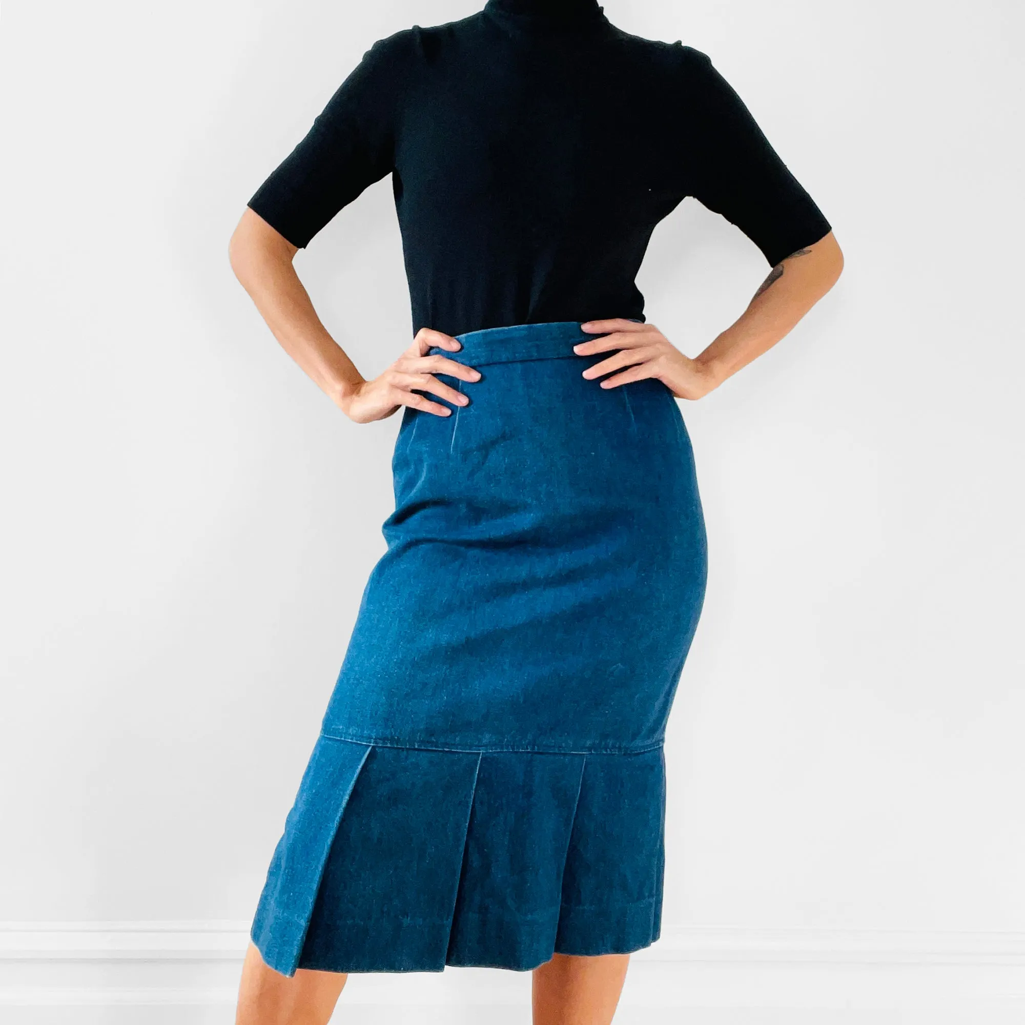 1990s Dark-Denim Soft Chambray Pleated Skirt