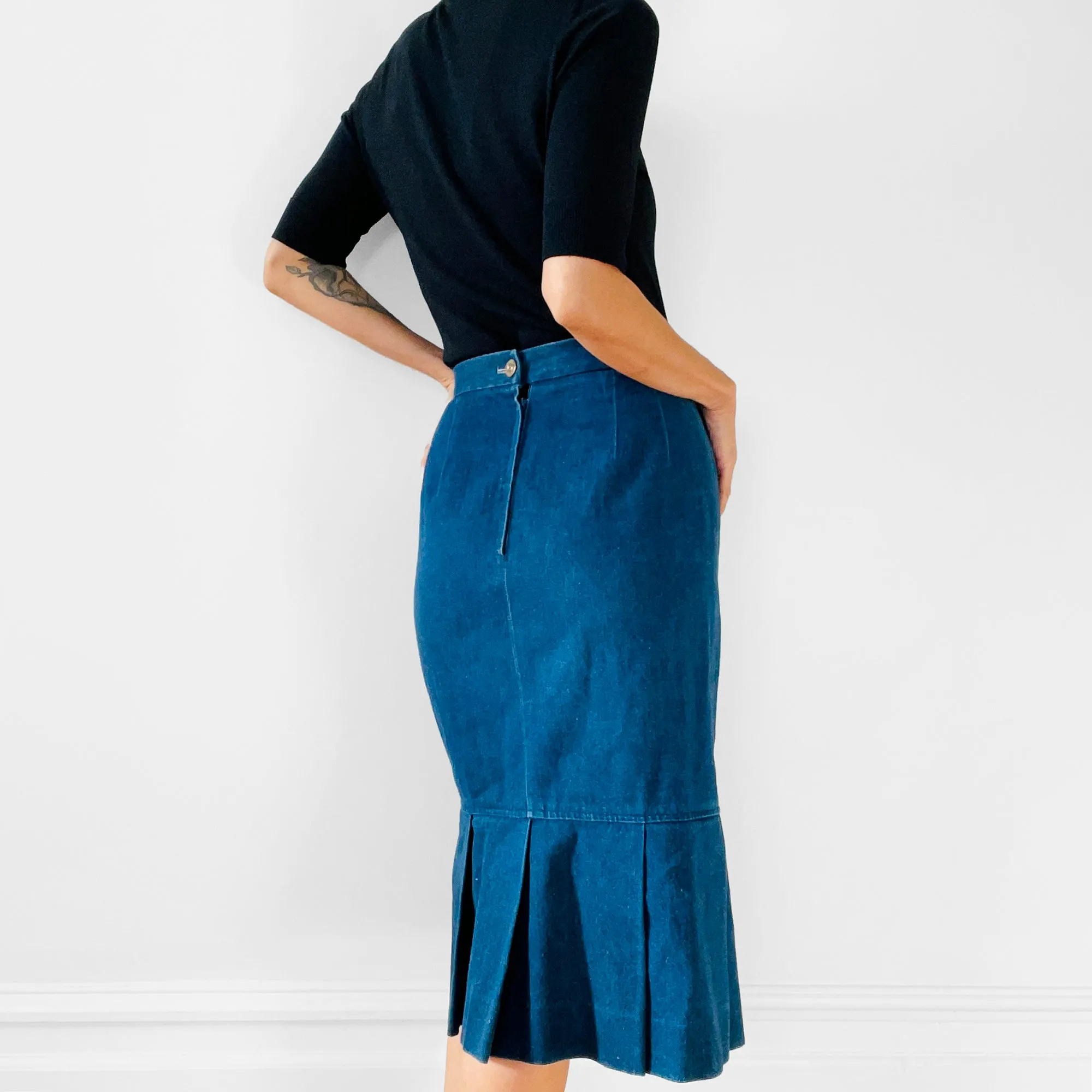 1990s Dark-Denim Soft Chambray Pleated Skirt