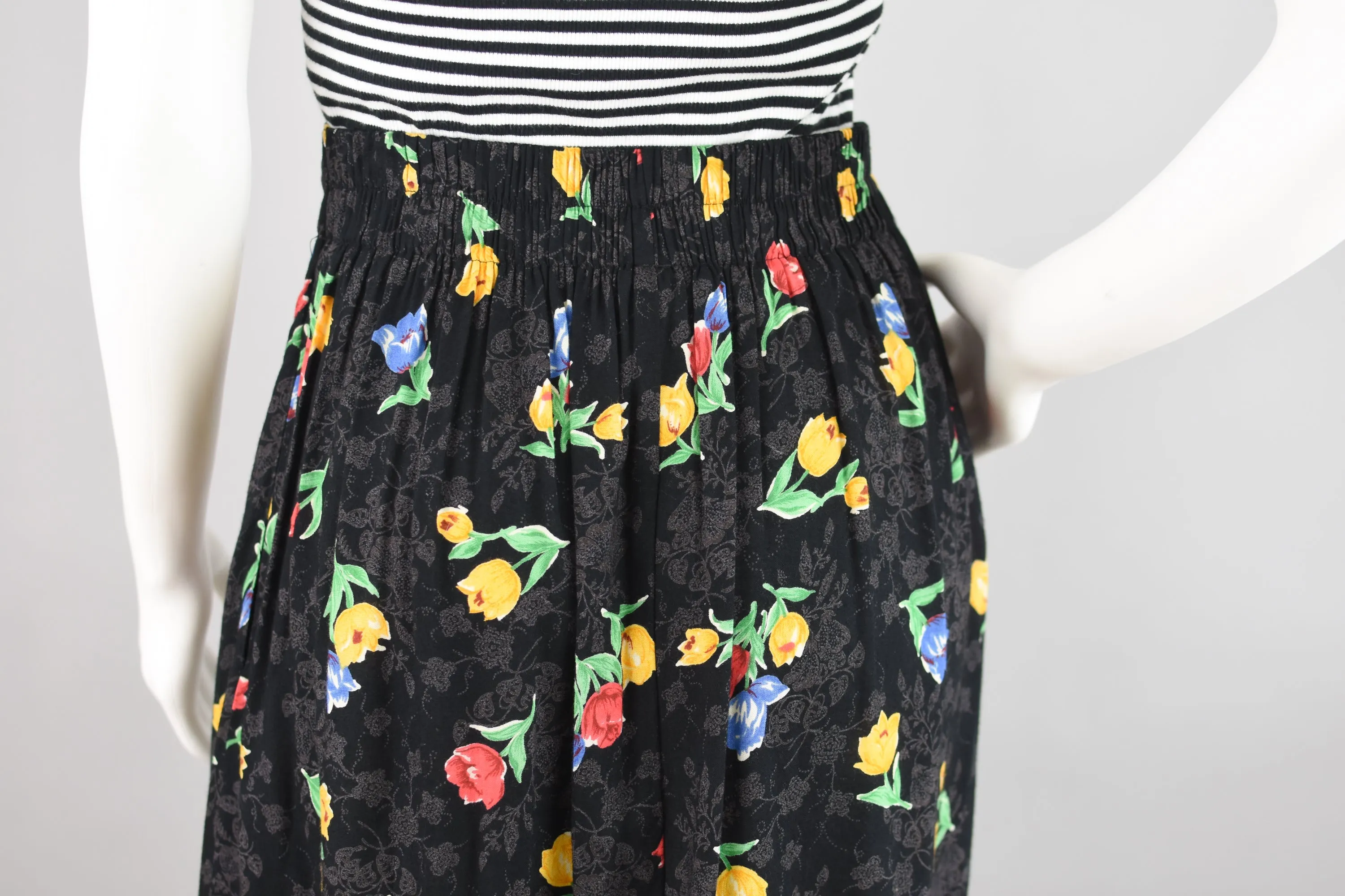 80s High Waist Dark Floral Pleated Midi Skirt, Women's Small, Waist 26 - 28"