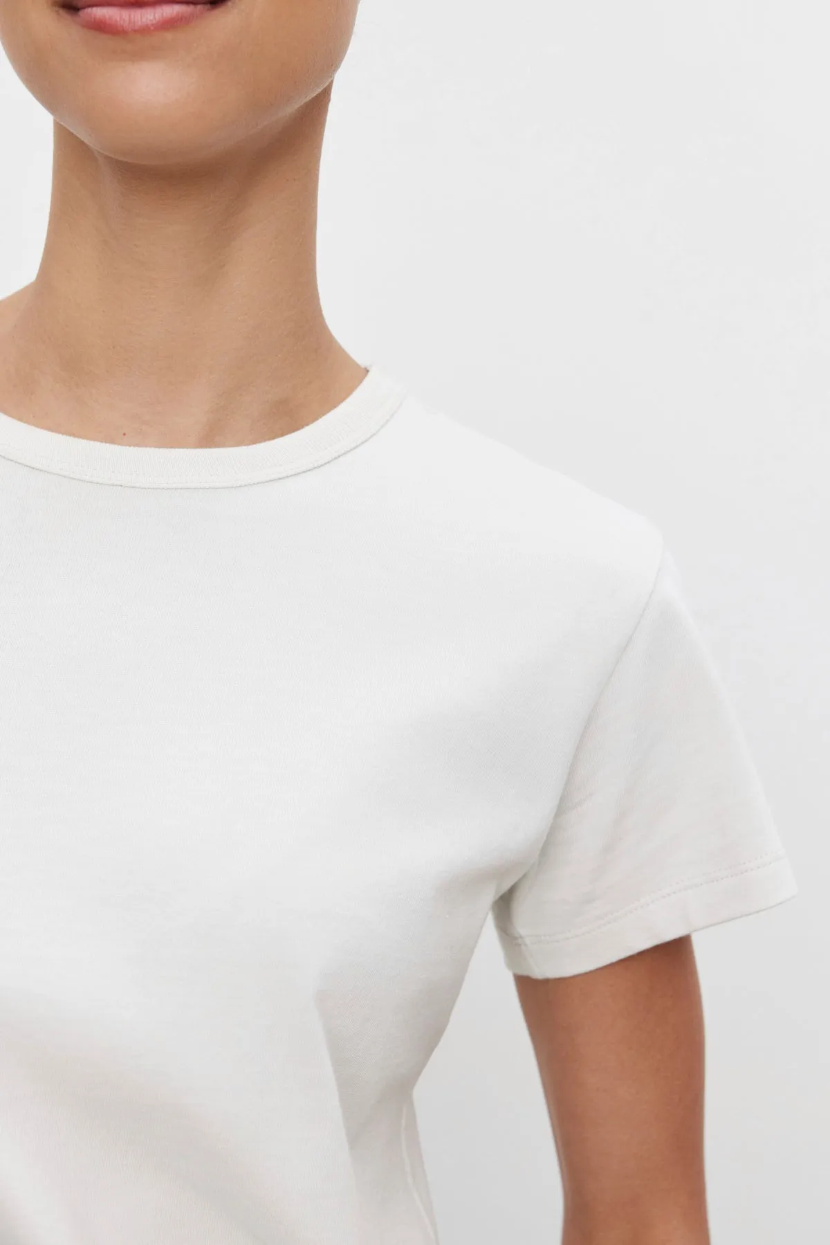 LEIGH TEE