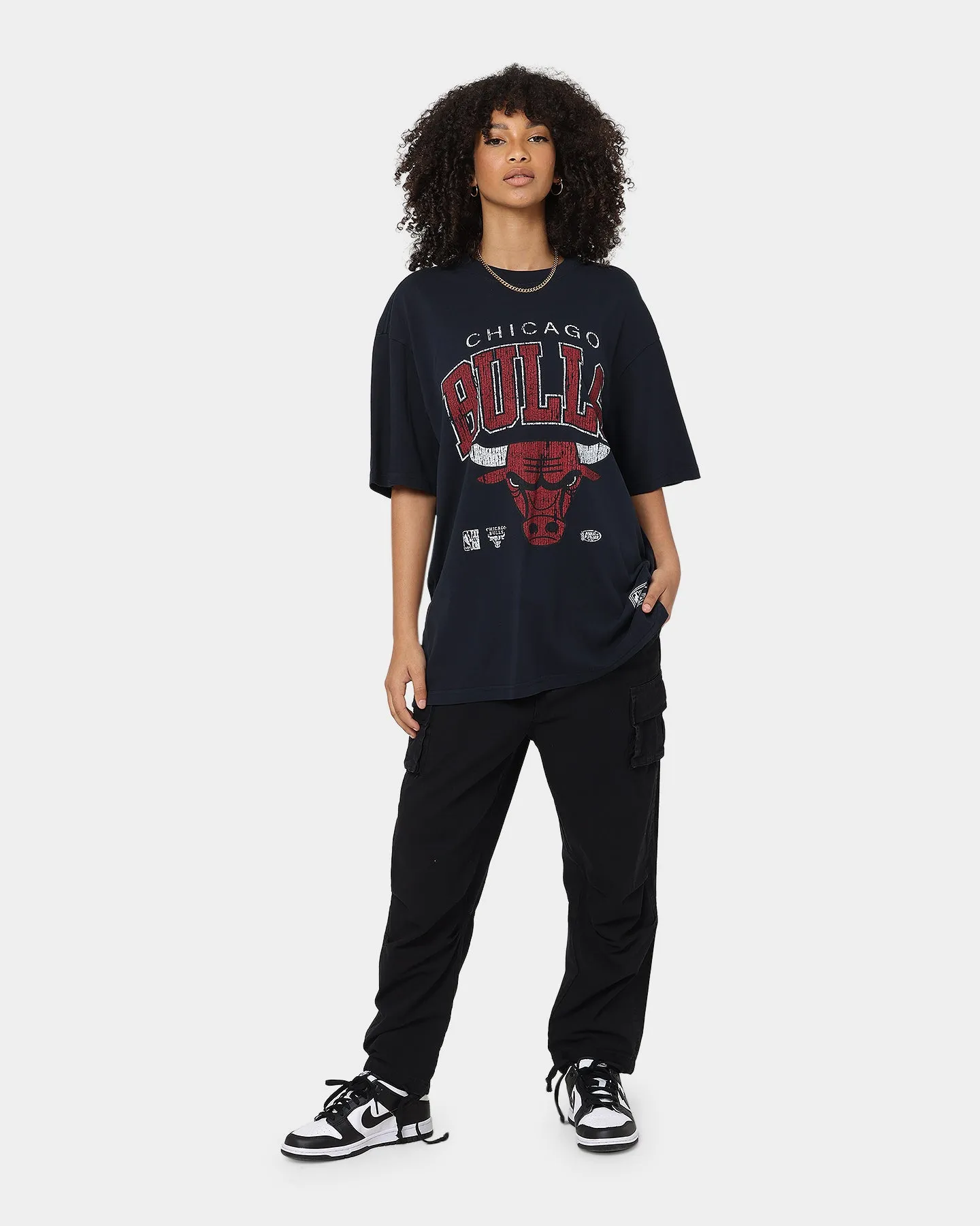 Mitchell & Ness Women's Chicago Bulls XL Arch Vintage T-Shirt Faded Black