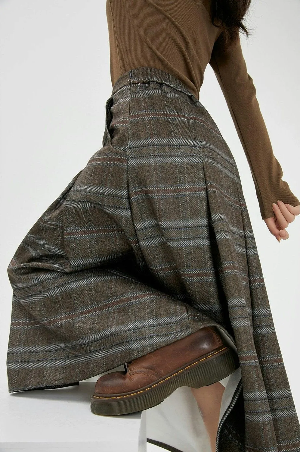 Plaid Pleated Midi Skirt with Pockets