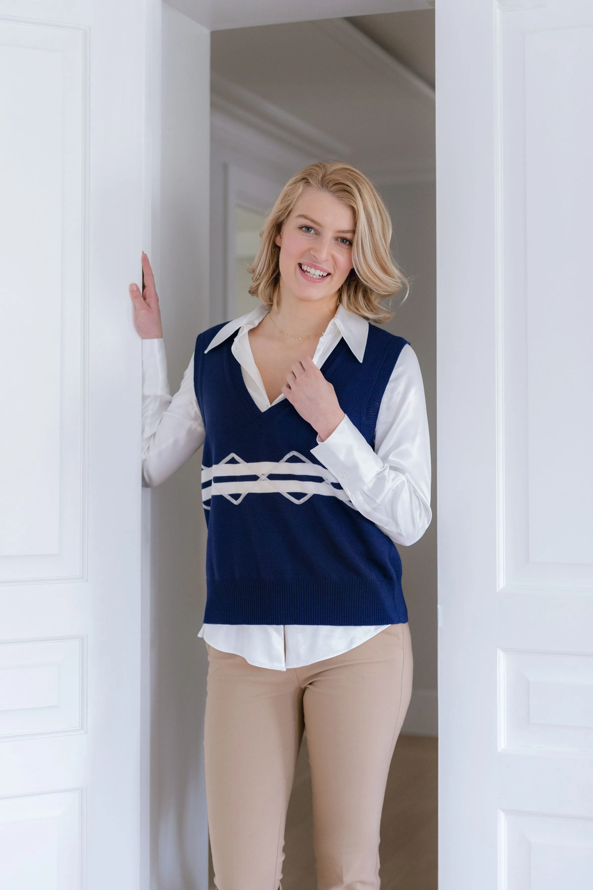 Tank in navy & soft white